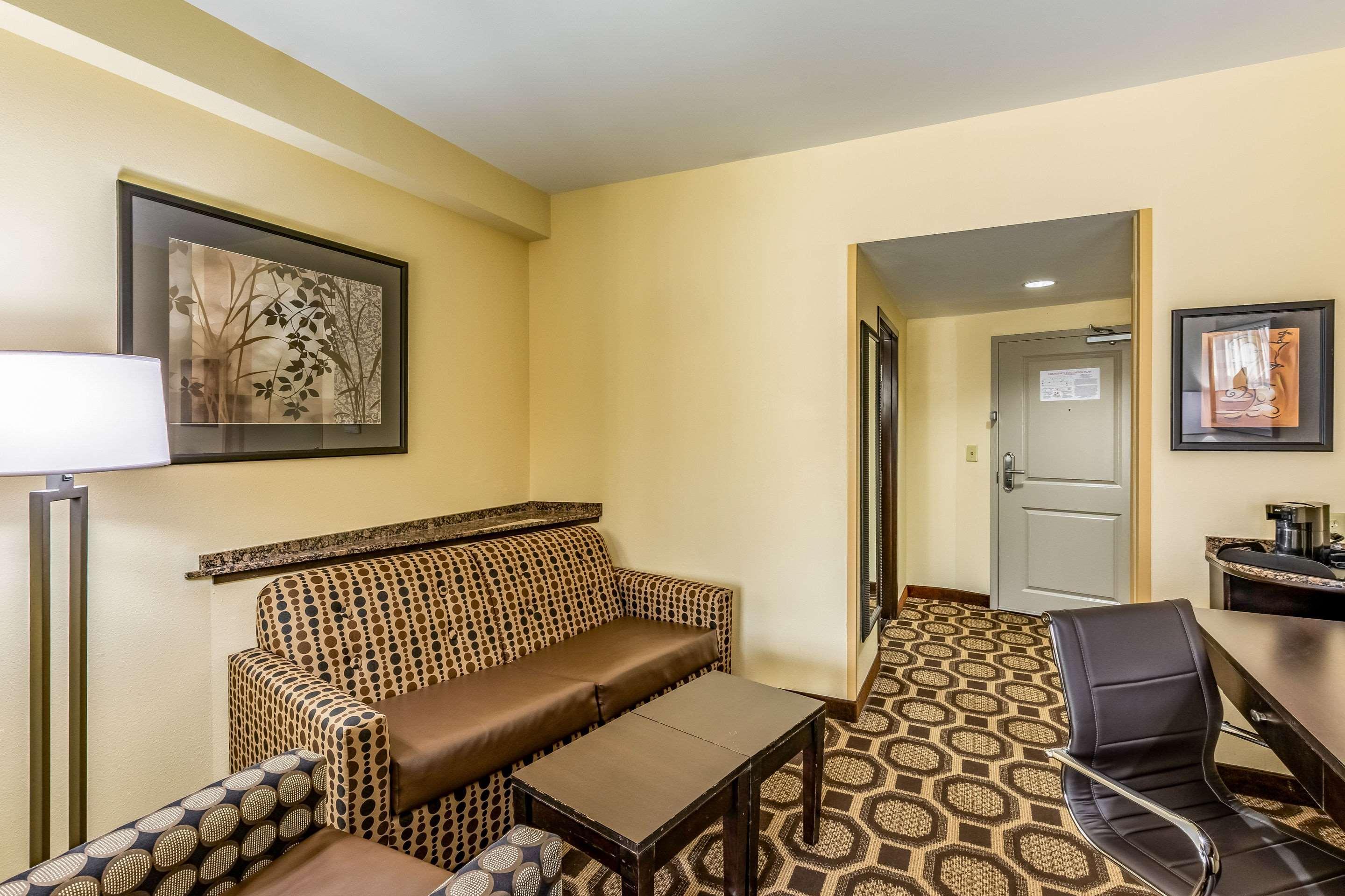 Holiday Inn Express & Suites Lexington By Ihg Exteriér fotografie