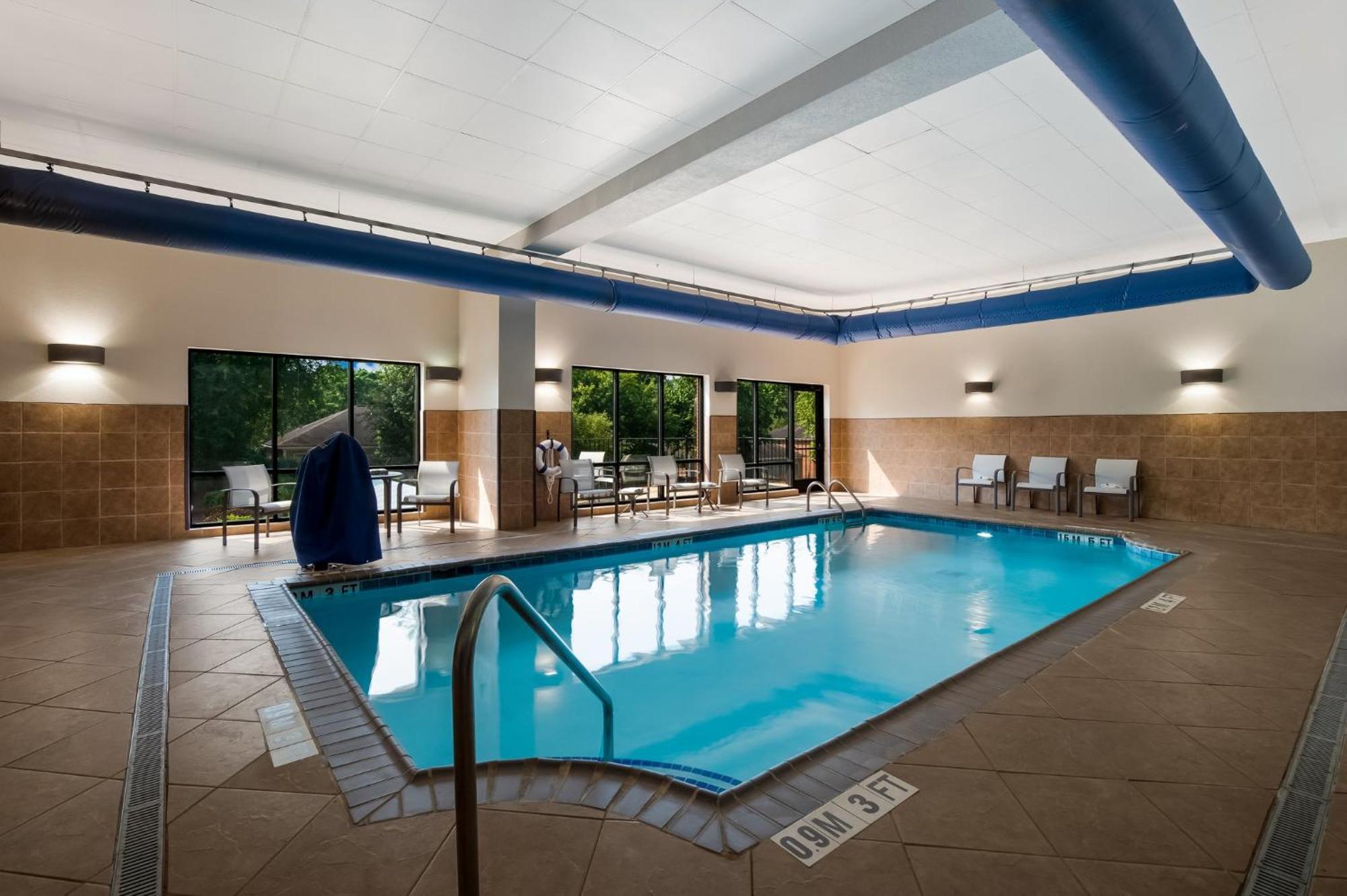 Holiday Inn Express & Suites Lexington By Ihg Exteriér fotografie