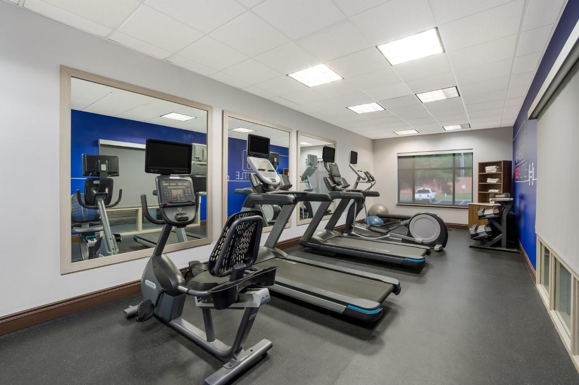 Holiday Inn Express & Suites Lexington By Ihg Exteriér fotografie
