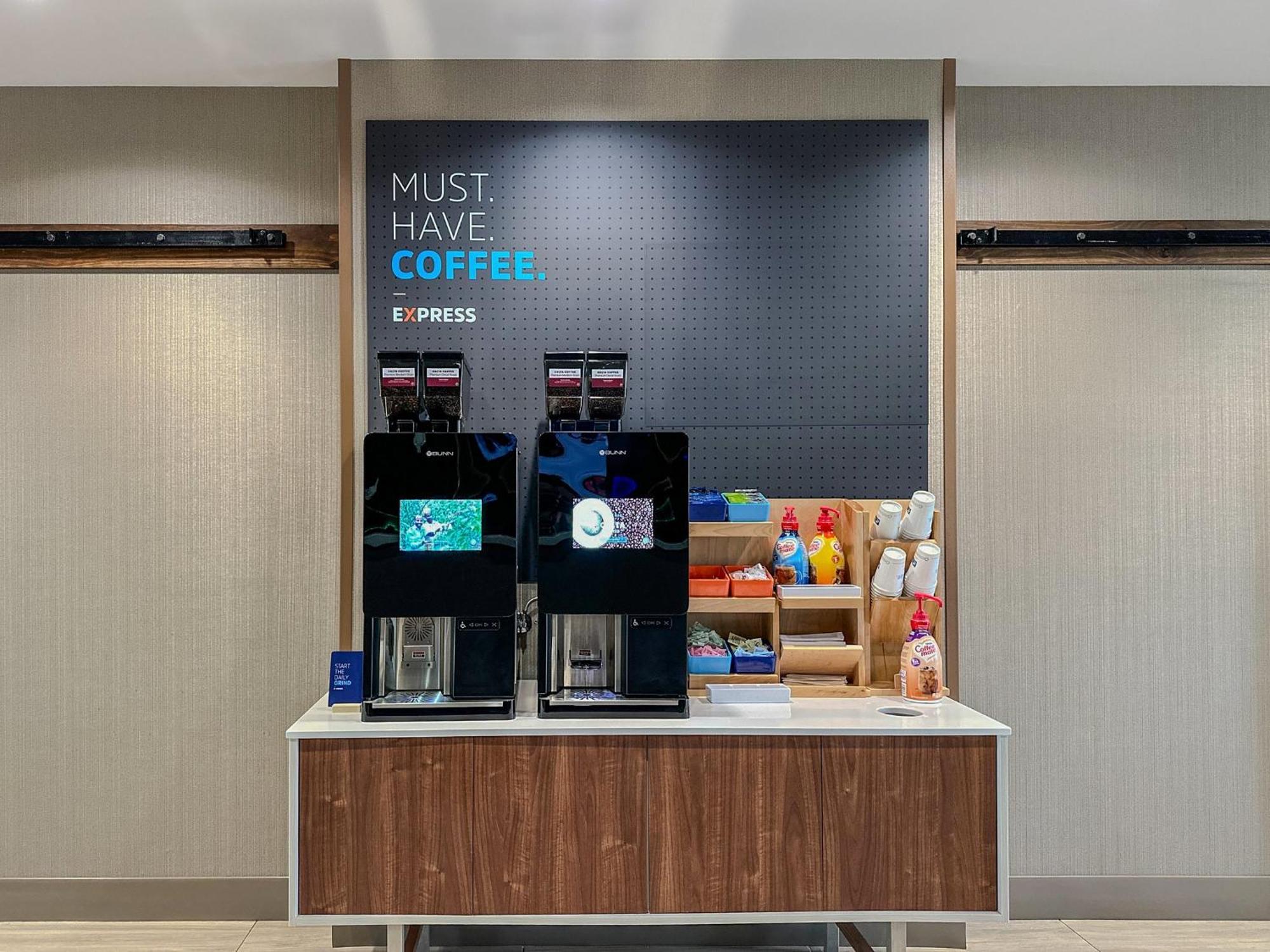 Holiday Inn Express & Suites Lexington By Ihg Exteriér fotografie