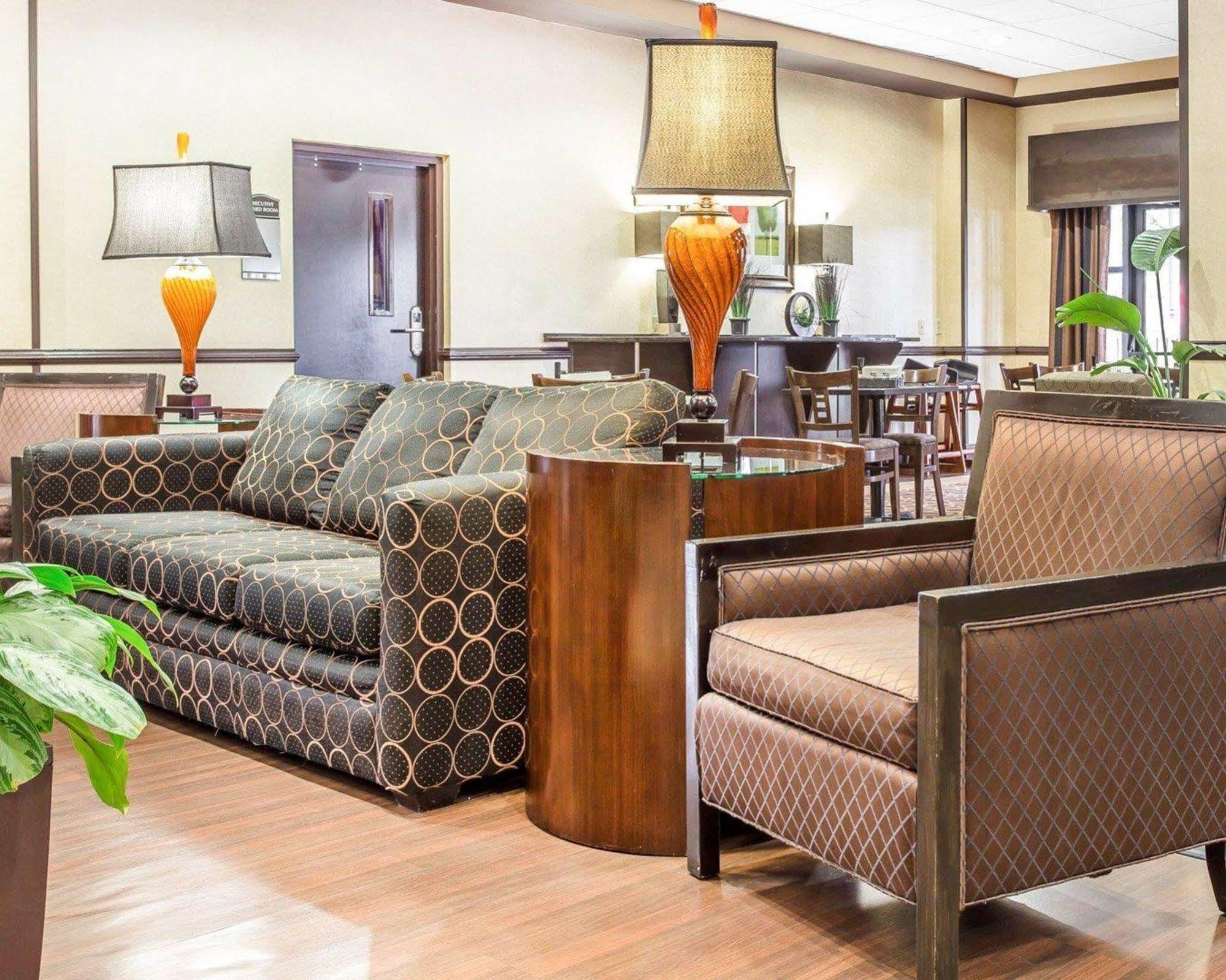 Holiday Inn Express & Suites Lexington By Ihg Exteriér fotografie