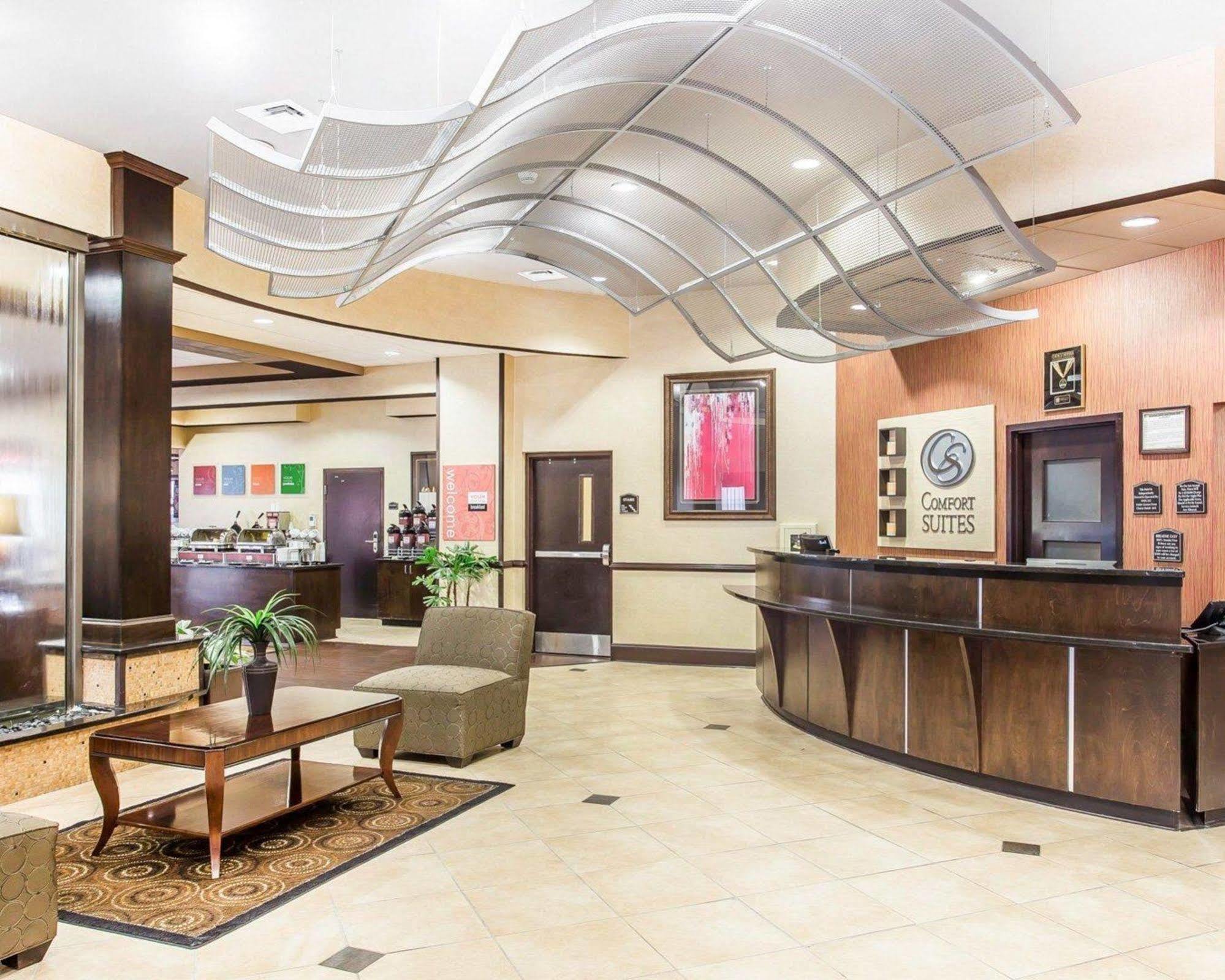 Holiday Inn Express & Suites Lexington By Ihg Exteriér fotografie